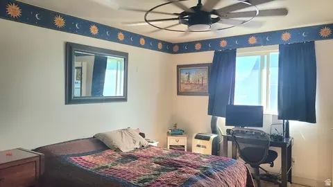 Bedroom - 1053 S Killarney Dr, Syracuse, UT 84075 photo 4 of 5