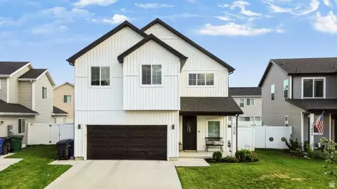 Exterior - 1428 W Creekside Dr, Logan, UT 84321 photo 2 of 10