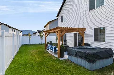 Exterior - 1428 W Creekside Dr, Logan, UT 84321 photo 7 of 10