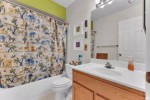 Bath - 838 Williams Ct, Millcreek, UT 84107 photo 3 of 4