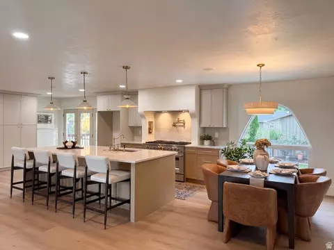 Kitchen - 1860 E Spring Ln S, Holladay, UT 84117 photo 3 of 5