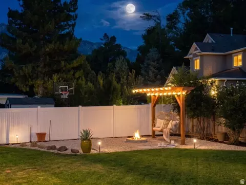 Exterior - 1860 E Spring Ln S, Holladay, UT 84117 photo 9 of 11