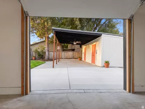 Exterior - 1860 E Spring Ln S, Holladay, UT 84117 photo 8 of 11
