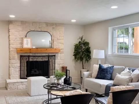 Living - 1860 E Spring Ln S, Holladay, UT 84117 photo 3 of 5
