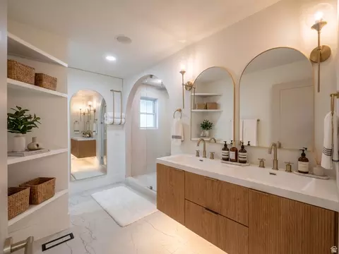 Bath - 1860 E Spring Ln S, Holladay, UT 84117 photo 1 of 3