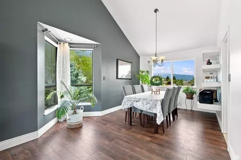 Dining - 132 E 2050 N, Centerville, UT 84014 photo 1 of 2