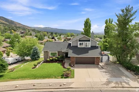 View/Area - 132 E 2050 N, Centerville, UT 84014 photo 2 of 8