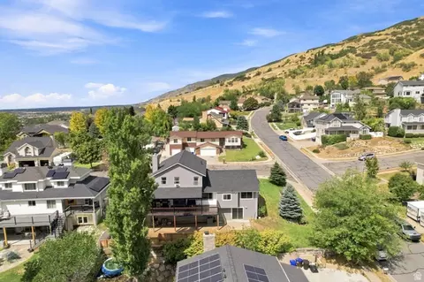 View/Area - 132 E 2050 N, Centerville, UT 84014 photo 7 of 8