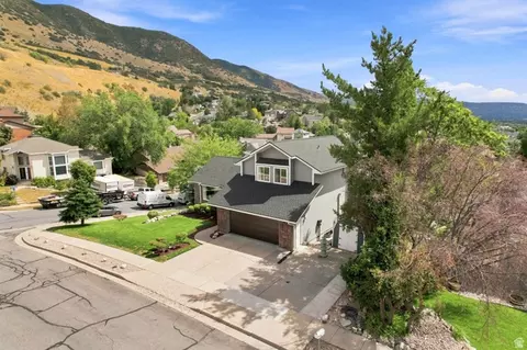 View/Area - 132 E 2050 N, Centerville, UT 84014 photo 3 of 8