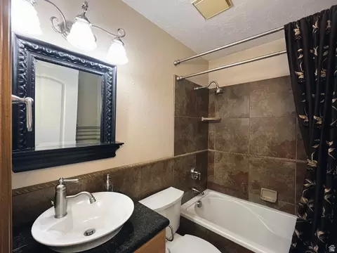 Bath - 9231 S 1520 Res Res E, Sandy, UT 84092 photo 5 of 6