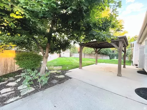 Exterior - 9231 S 1520 Res Res E, Sandy, UT 84092 photo 11 of 15