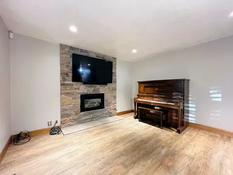 Living - 9231 S 1520 Res Res E, Sandy, UT 84092 photo 3 of 8