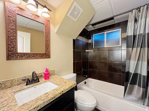 Bath - 9231 S 1520 Res Res E, Sandy, UT 84092 photo 3 of 6