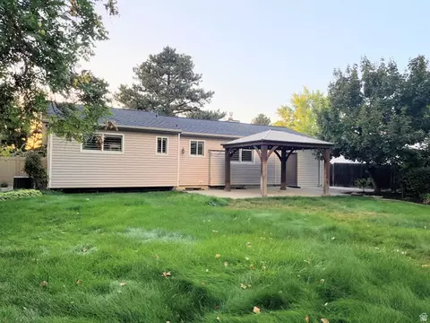 Exterior - 9231 S 1520 Res Res E, Sandy, UT 84092 photo 7 of 15