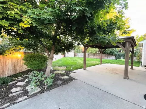 Exterior - 9231 S 1520 Res Res E, Sandy, UT 84092 photo 12 of 15