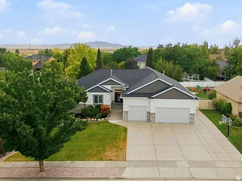 2194 S 175 E, Kaysville, UT 84037