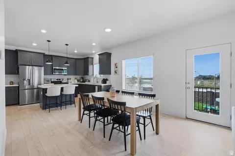 Dining - 519 E 720 N, Salem, UT 84653 photo 2 of 3