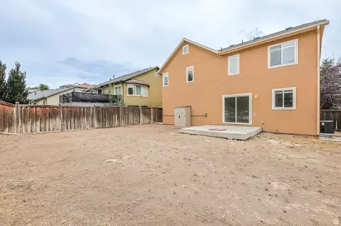 Exterior - 1803 E Walnut Grove Dr S, Draper, UT 84020 photo 7 of 10