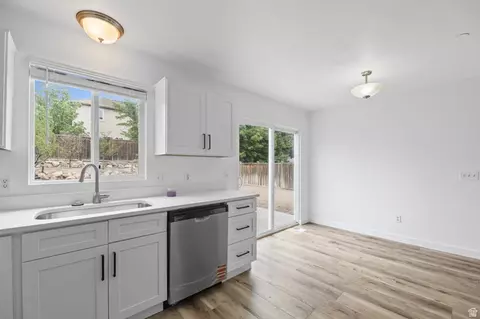 Kitchen - 1803 E Walnut Grove Dr S, Draper, UT 84020 photo 3 of 3
