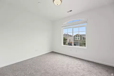 Bedroom - 1803 E Walnut Grove Dr S, Draper, UT 84020 photo 4 of 10
