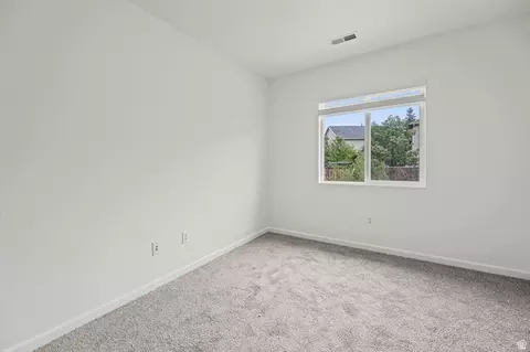 Bedroom - 1803 E Walnut Grove Dr S, Draper, UT 84020 photo 6 of 10