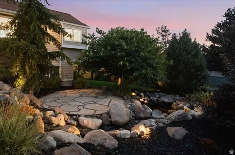 Exterior - 2313 E Rockview Dr S, Sandy, UT 84092 photo 4 of 11