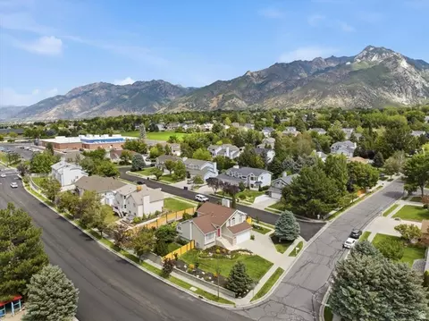 View/Area - 2313 E Rockview Dr S, Sandy, UT 84092 photo 2 of 3