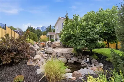 Exterior - 2313 E Rockview Dr S, Sandy, UT 84092 photo 8 of 11