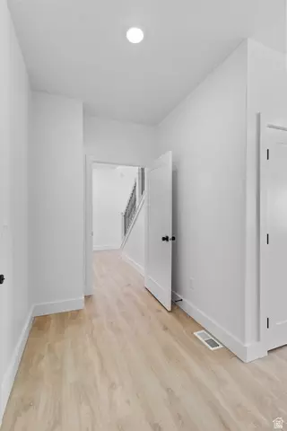 Entry Way - 616 S 125 E, Hyde Park, UT 84318 photo 5 of 7