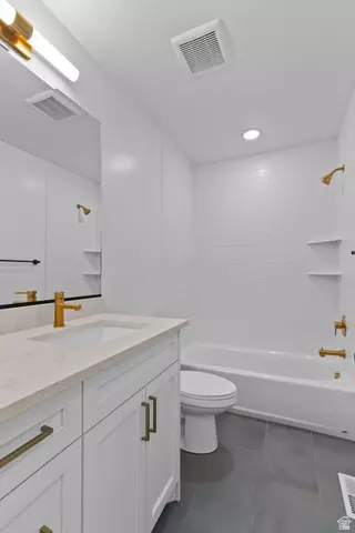 Bath - 616 S 125 E, Hyde Park, UT 84318 photo 4 of 5