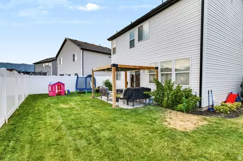 Exterior - 1466 W Creekside Dr, Logan, UT 84321 photo 7 of 8