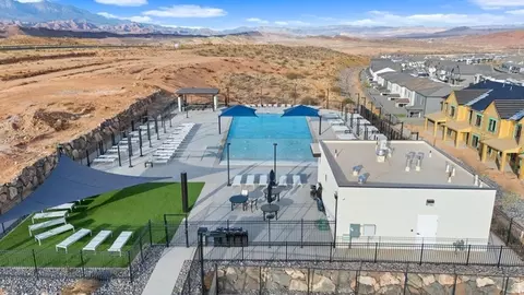 Exterior - 1723 S Viewcrest #3158, Washington, UT 84780 photo 3 of 7