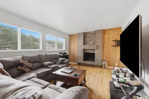 Living - 5210 S 900 E, Murray, UT 84117 photo 1 of 9