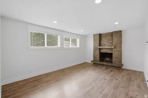 Living - 5210 S 900 E, Murray, UT 84117 photo 7 of 9