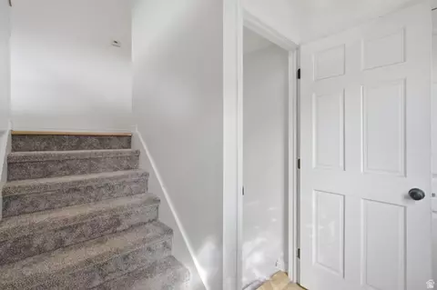 Entry Way - 5210 S 900 E, Murray, UT 84117 photo 2 of 2