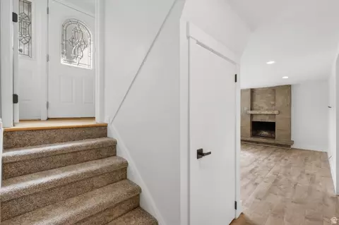 Entry Way - 5210 S 900 E, Murray, UT 84117 photo 1 of 2