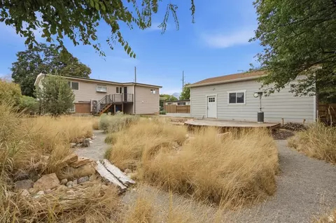 Exterior - 5210 S 900 E, Murray, UT 84117 photo 6 of 8
