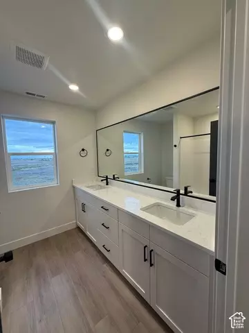 Bath - 1553 E 1400 N #130, Payson, UT 84651 photo 1 of 2