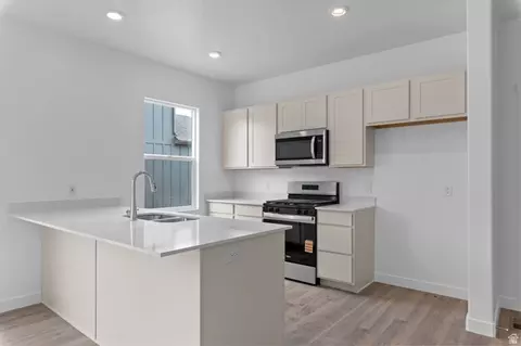 Kitchen - 2023 E Corriente Dr #340, Salem, UT 84653 photo 1 of 2