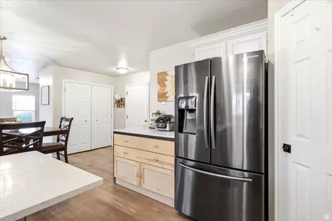 Kitchen - 4036 W 5700 S, Roy, UT 84067 photo 3 of 4