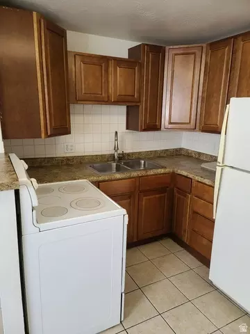 Kitchen - 4951 S Center St, Murray, UT 84107 photo 3 of 4