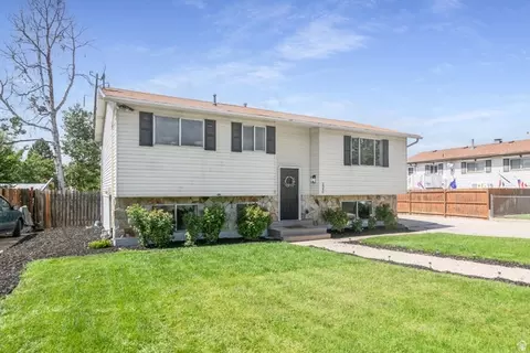 Exterior - 2340 S Main St, Clearfield, UT 84015 photo 1 of 3