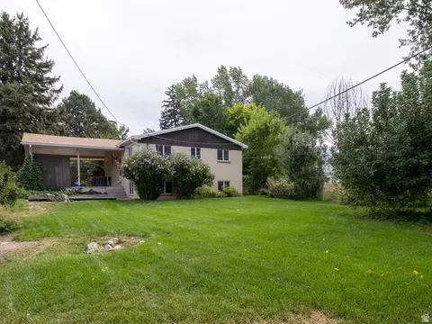 Exterior - 6192 S Vinecrest Dr E, Murray, UT 84121 photo 3 of 5