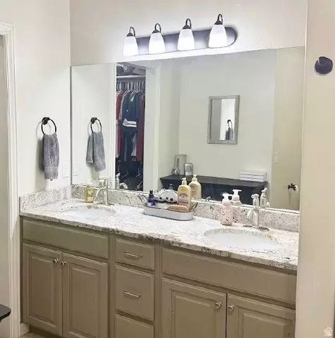 Bath - 137 E 650 S, Smithfield, UT 84335 photo 2 of 4