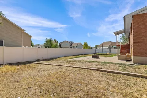 Exterior - 2205 S Main St, Clearfield, UT 84015 photo 8 of 9