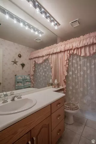 Bath - 5302 S Birch Rd E, Murray, UT 84117 photo 3 of 3