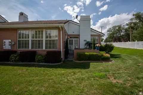 Exterior - 5302 S Birch Rd E, Murray, UT 84117 photo 6 of 6