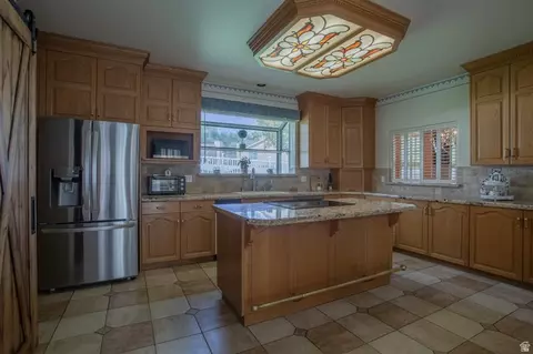 Kitchen - 5302 S Birch Rd E, Murray, UT 84117 photo 1 of 6