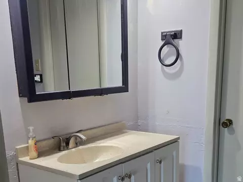 Bath - 343 W 1550 N, Sunset, UT 84015 photo 3 of 4