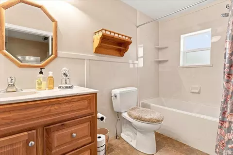 Bath - 107 E 200 N, Mount Pleasant, UT 84647 photo 1 of 3